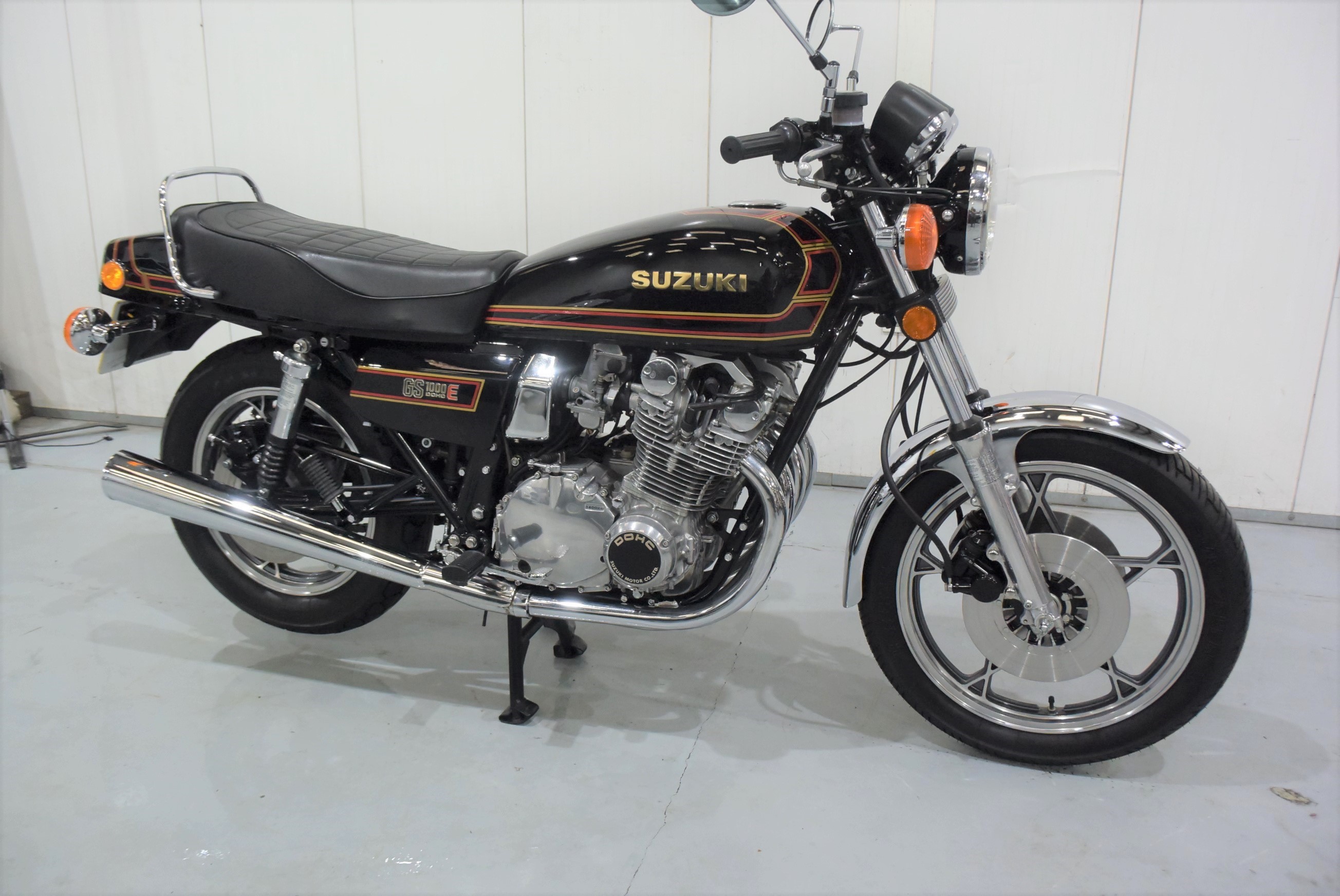 Suzuki GS1000 for sale H&H Classics Motorcycle Auction 27th October